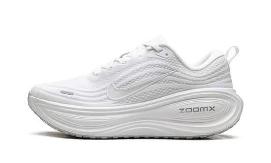 Vomero Plus WMNS"Triple White" HV8154 102