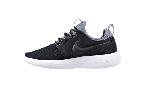 Roshe Two SE WMNS"Black/Black/Cool Grey/White" 881188 001