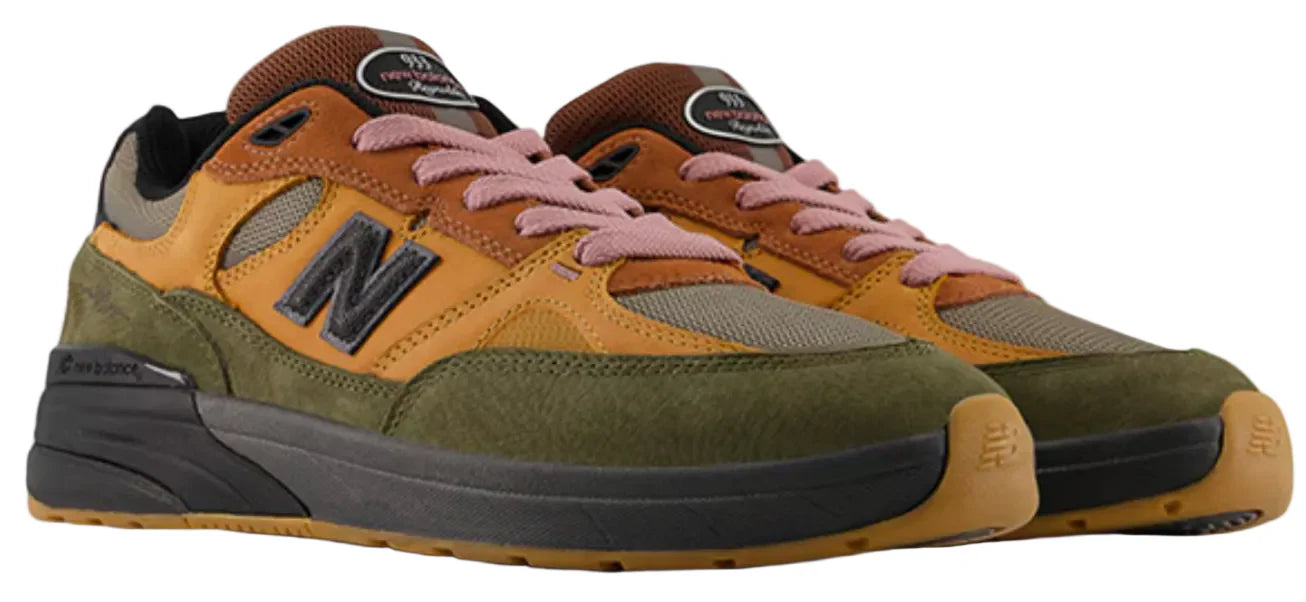 New Balance x Mike Gigliotti 933 Reynolds True Brown Candy Pink