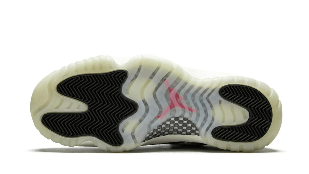 Air Jordan 11 Retro Low Snakeskin Light Bone