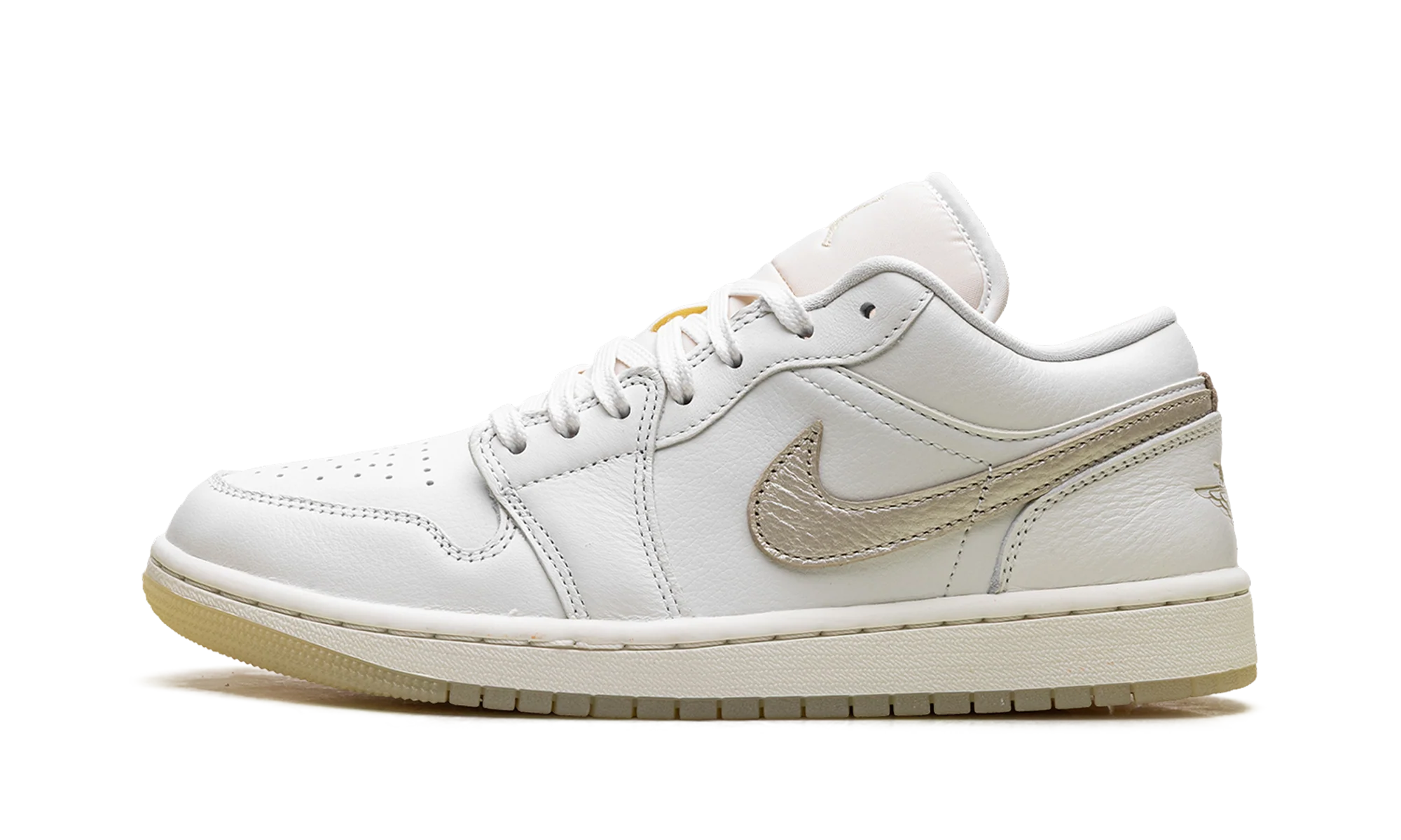 Jordan 1 Low SE WMNS "Metallic Team Gold" HV5157 100