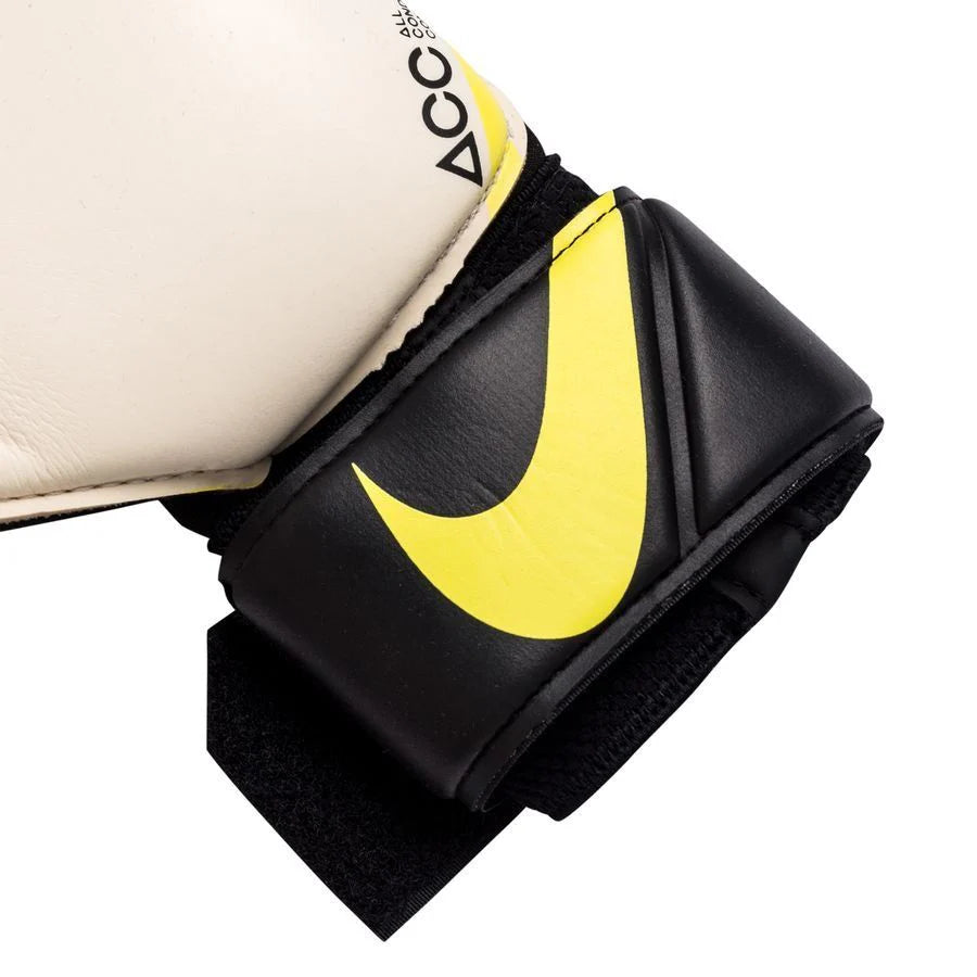 Nike Vapor Grip3 Goalkeeper Gloves Dynamic Yellow Black