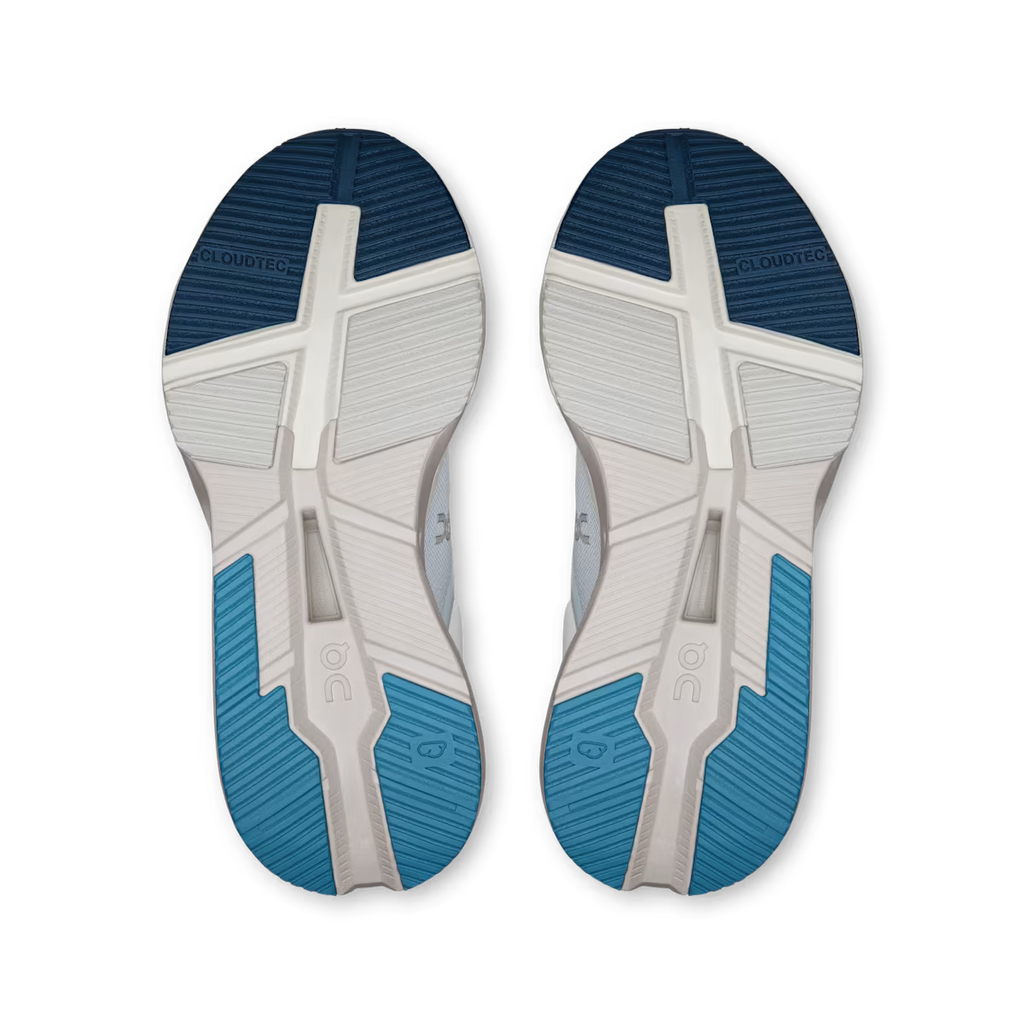Cloudnova X Arctic Niagara (Women’s)