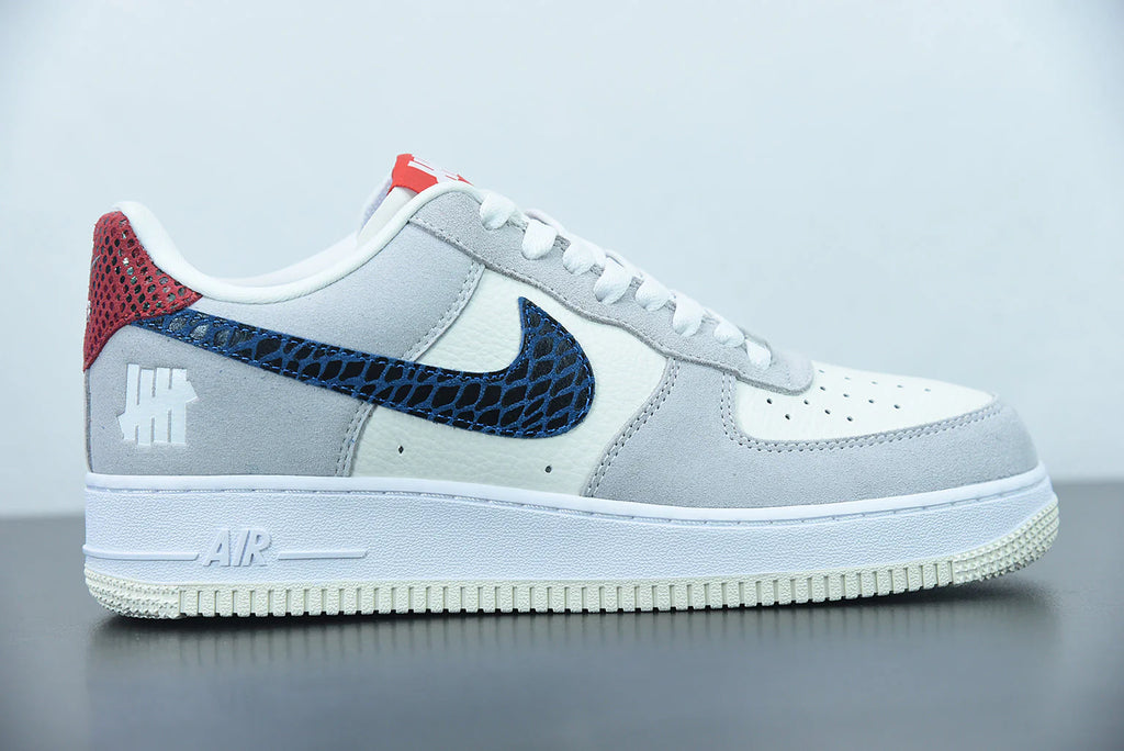 Nike Air Force 1 Low SP Undefeated 5 On It Dunk vs AF1