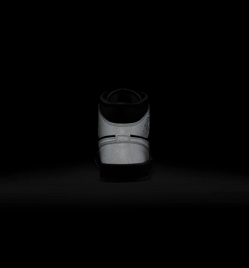 Air Jordan 1 Mid SE Mens Lifestyle Shoe Black Grey