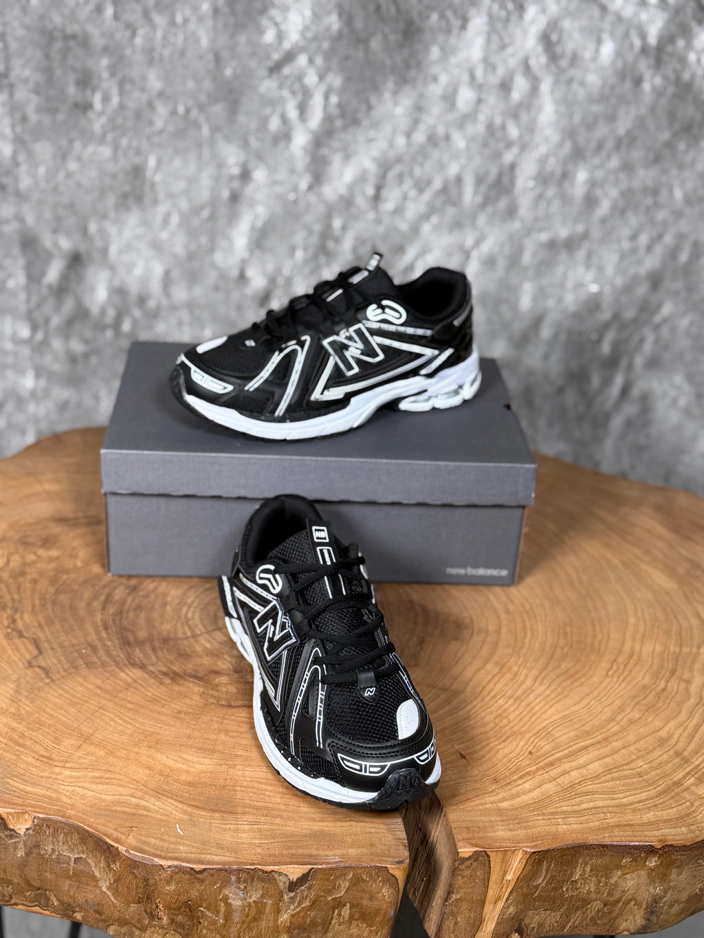 NEW BALANCE 1906 MODEL