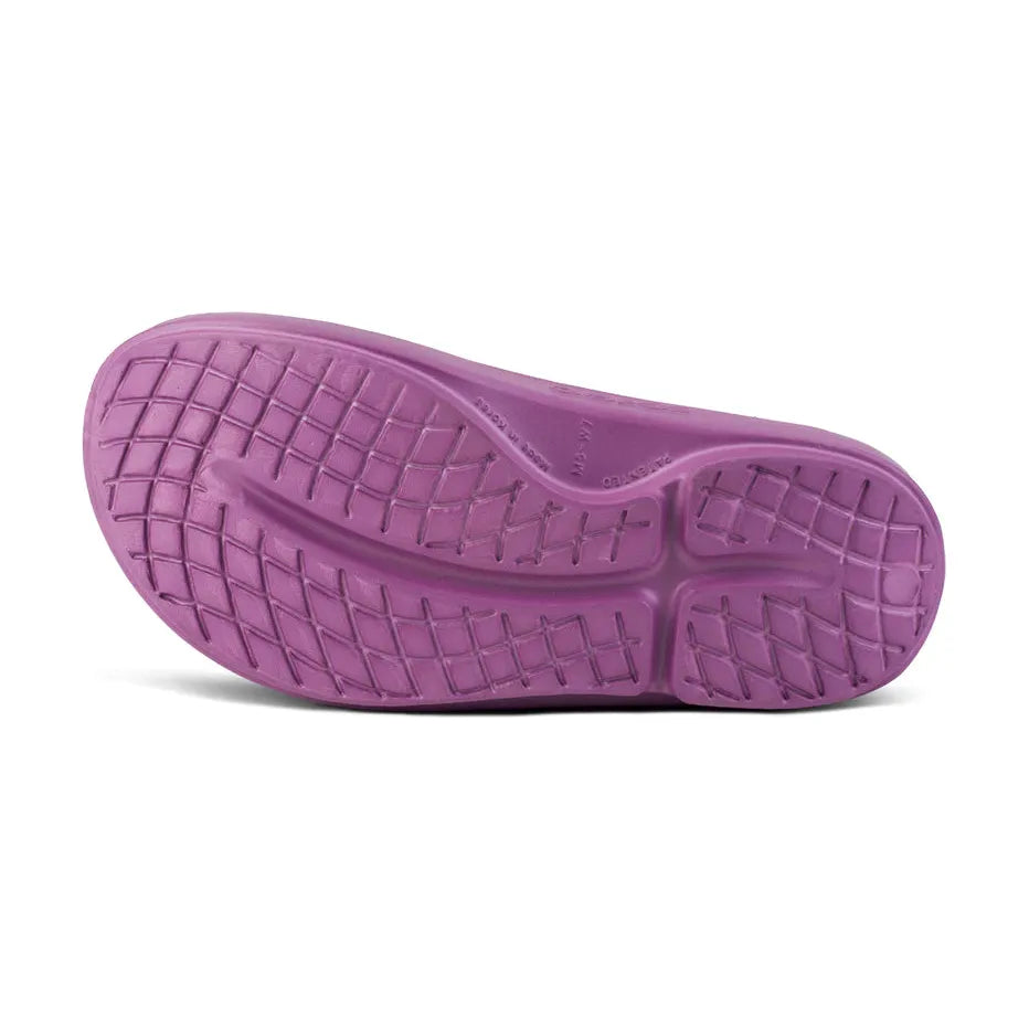 Unisex OOahh Slide Sandal in Plum