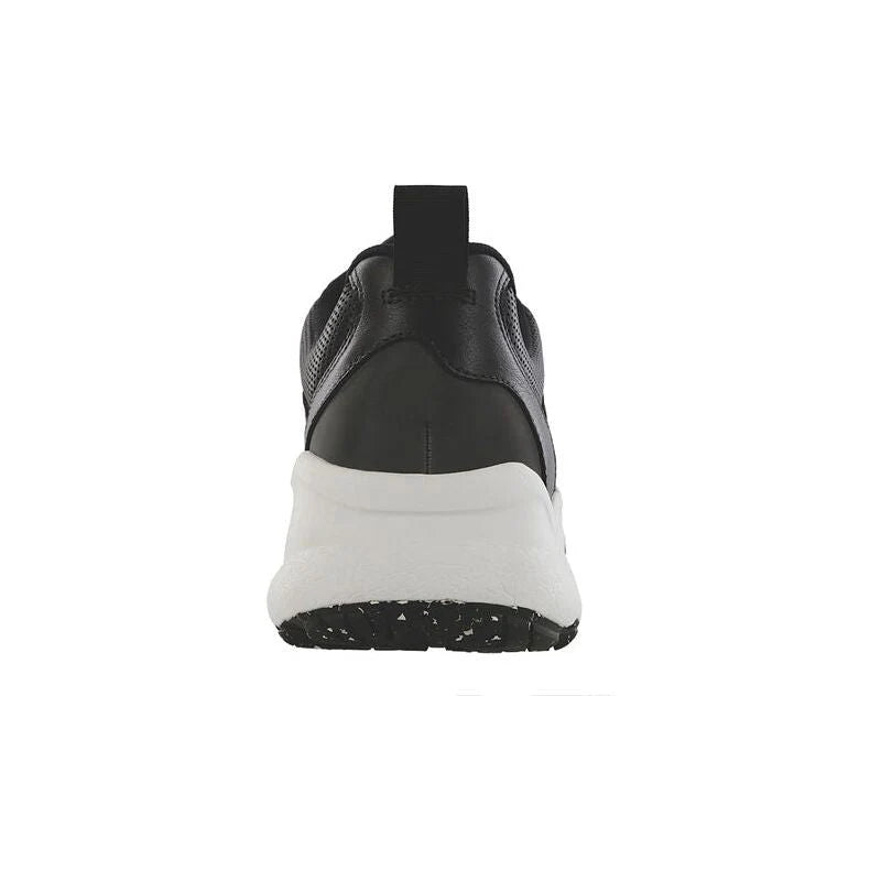 Men's Low Country-Y Lace Up Sneakers in Black Perf