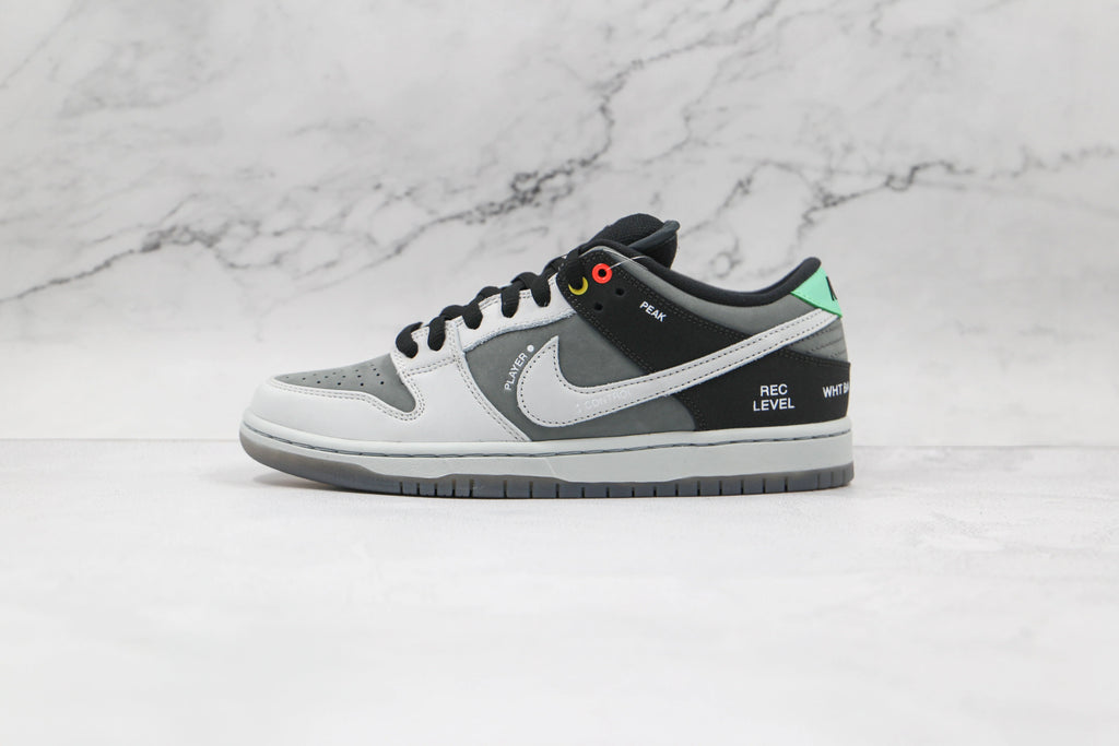Nike SB Dunk Low Vx1000
