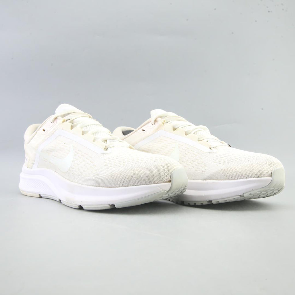 AIR ZOOM STRUCTURE 24