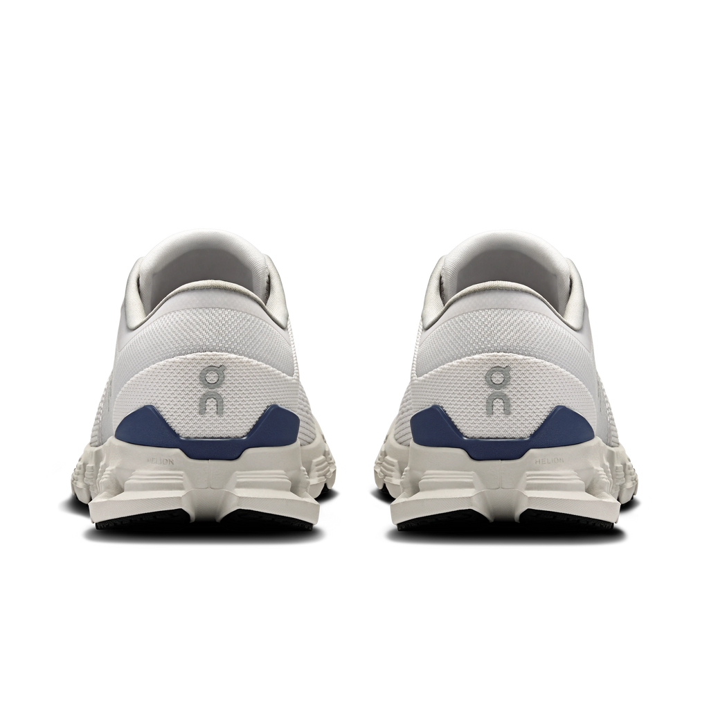 Women's Cloud X 4
