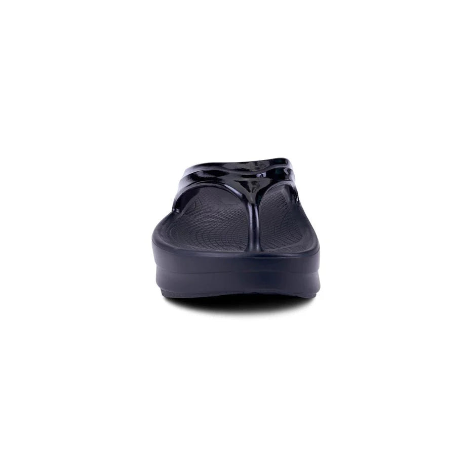Women's OOmega OOlala Thong Sandal in Black