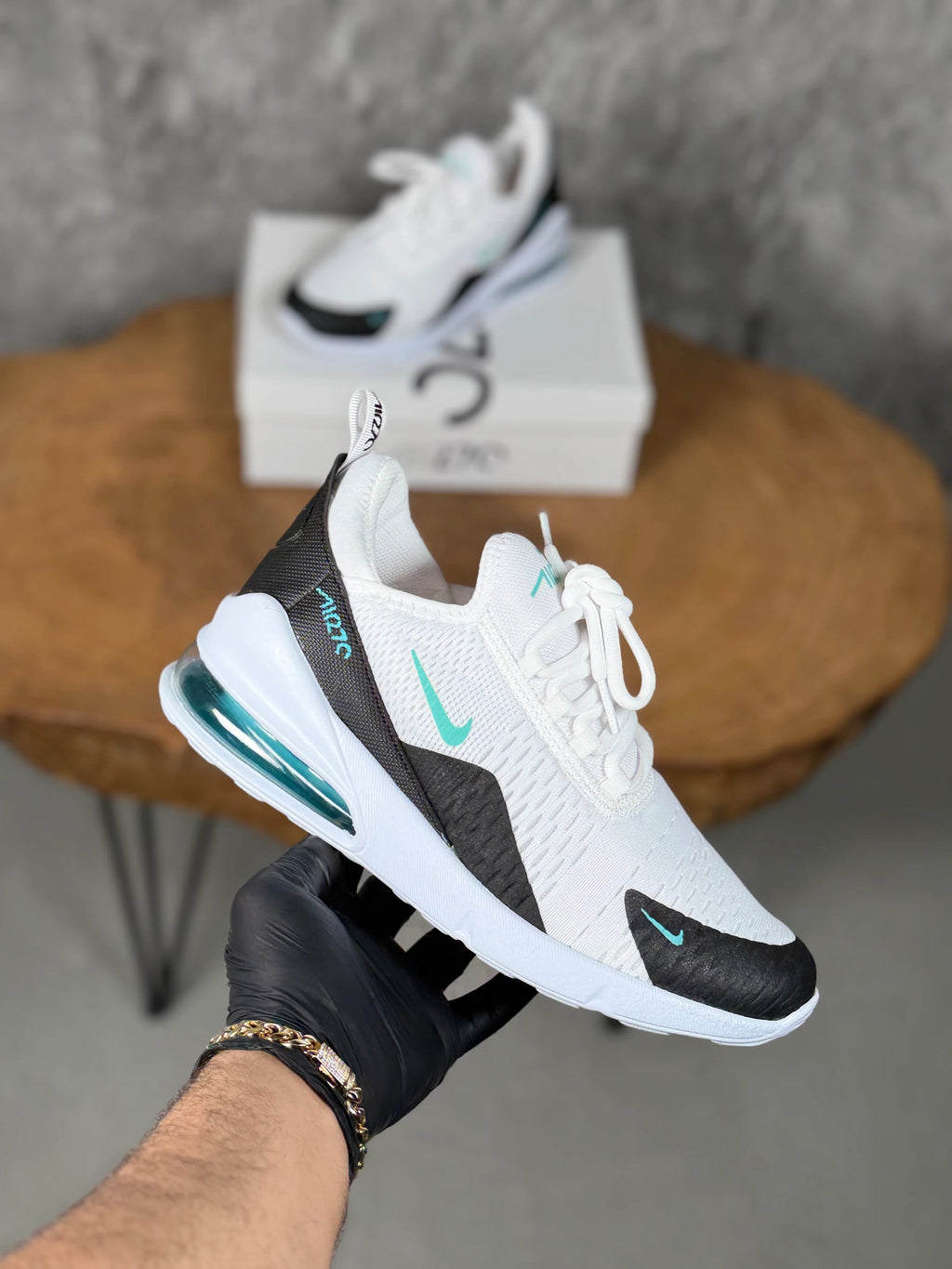 NIKE 270 MODEL