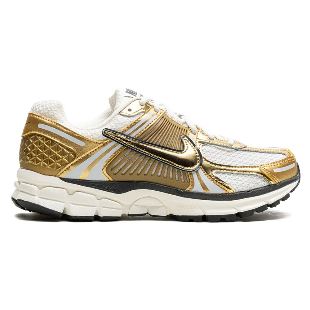Nike Zoom Vomero 5 Metallic Gold Sneaker