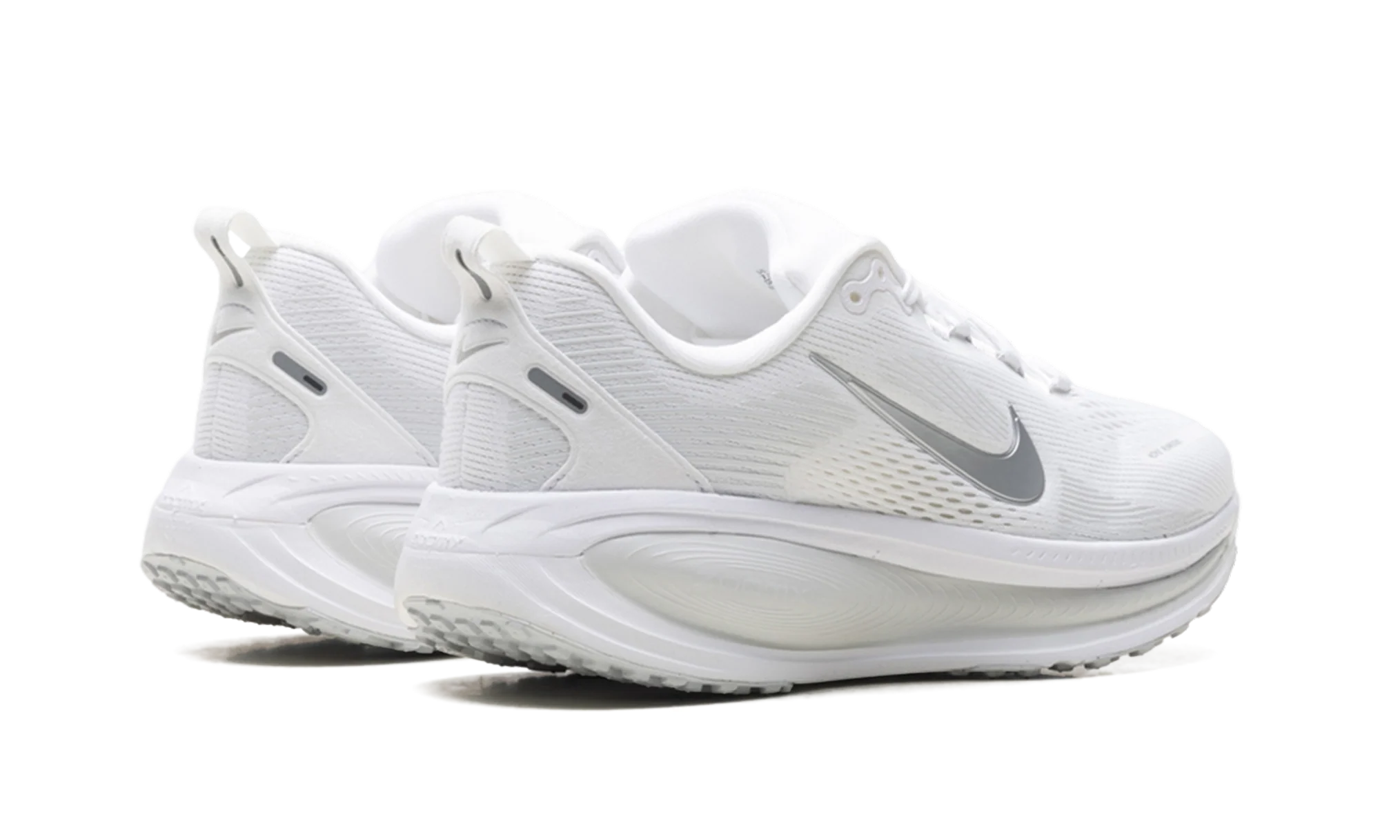 Vomero 18 WMNS"White Photon Dust Summit White Metallic Silver" HM6804 104