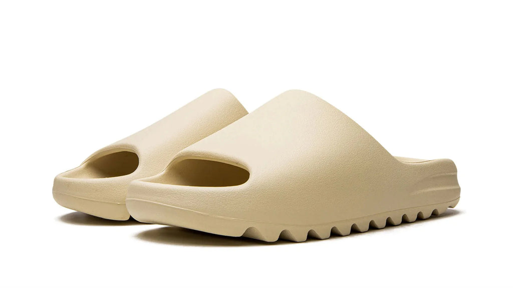 YEEZY SLIDE Pure