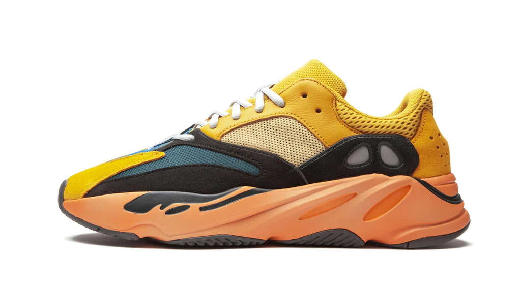 YEEZY BOOST 700 Sun
