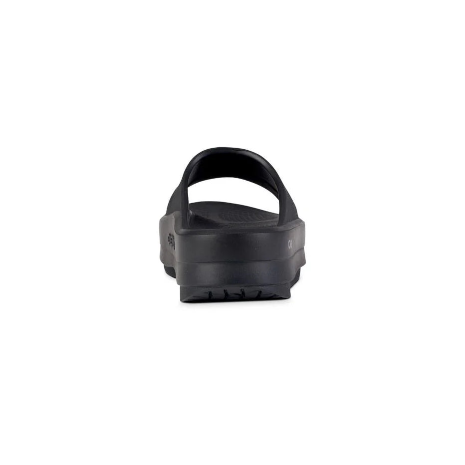 Women's OOmega OOahh Sandal in Black