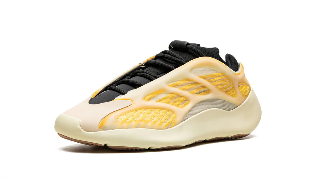 YEEZY 700 V3 Safflower