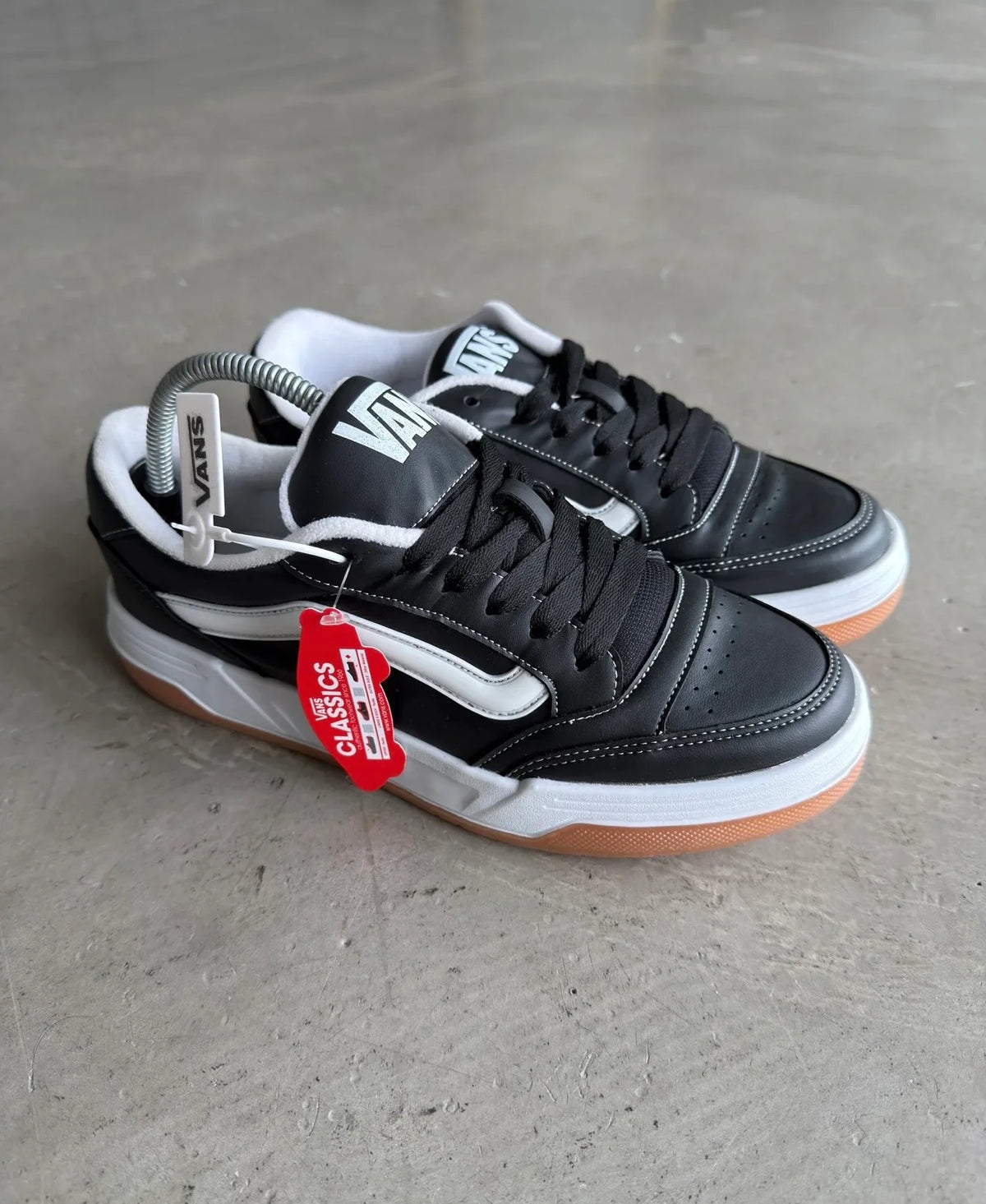 VANS MODEL