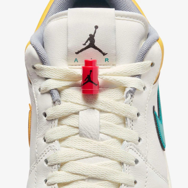Jordan 1 Low Premium Lace Toggle