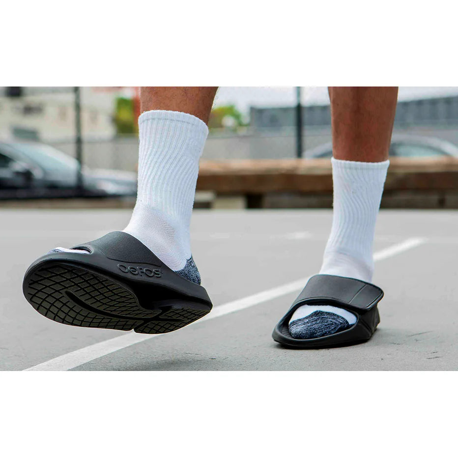 Unisex Ooahh Sports Flex Sandals in Black Matte