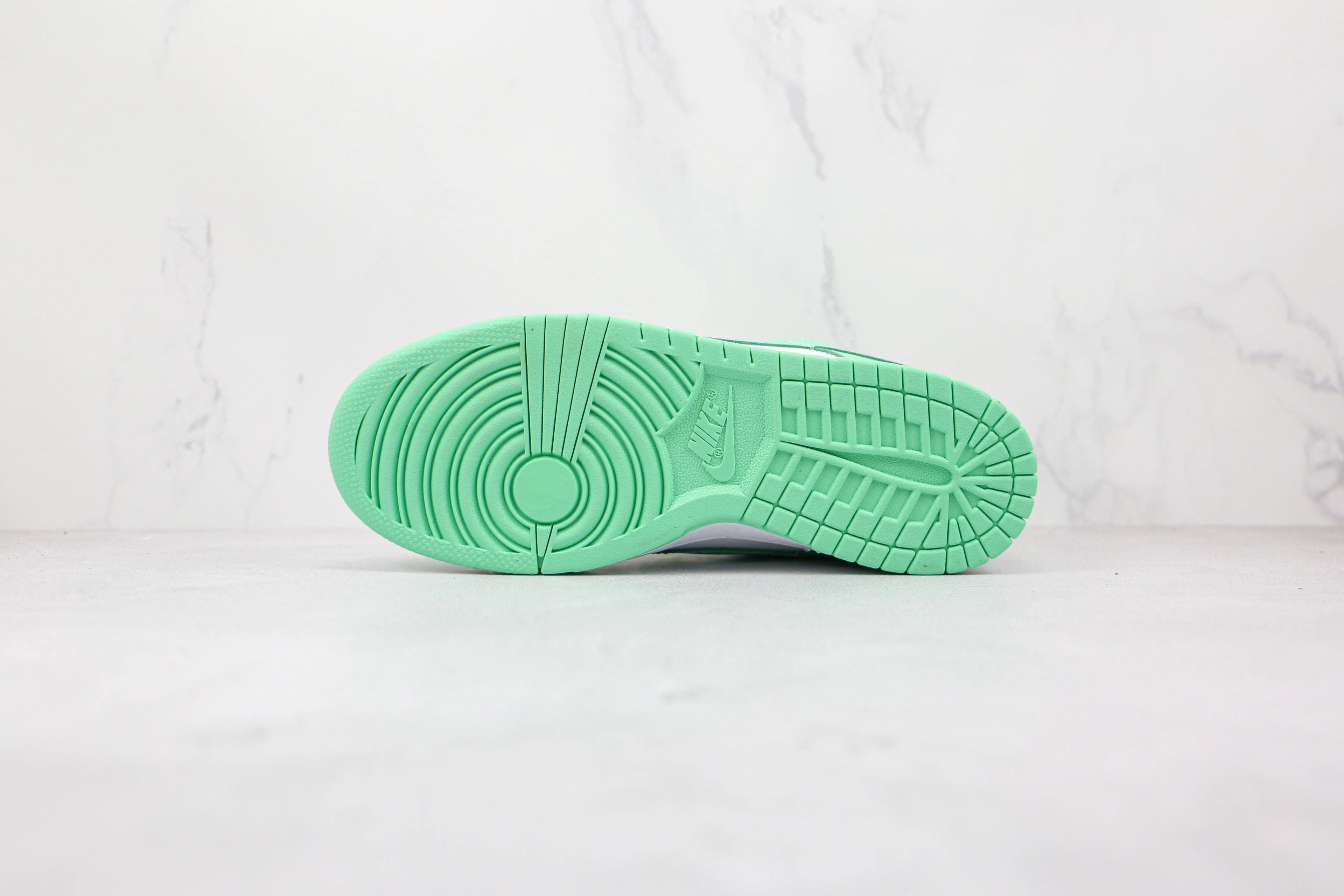 Nike Dunk Low Green Glow