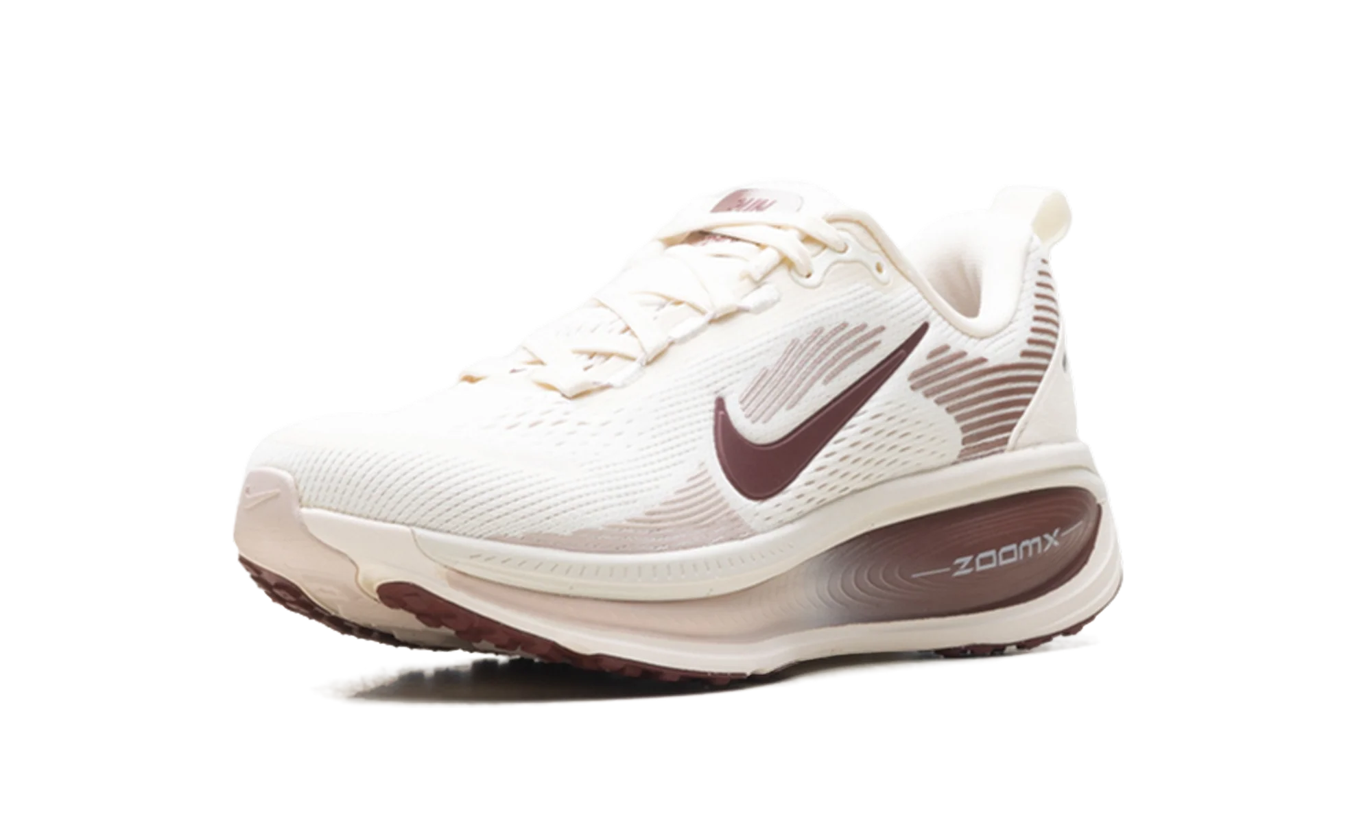Vomero 18 WMNS"Pale Ivory Red Sepia Silt Red Dark Team Red" HM6804 108