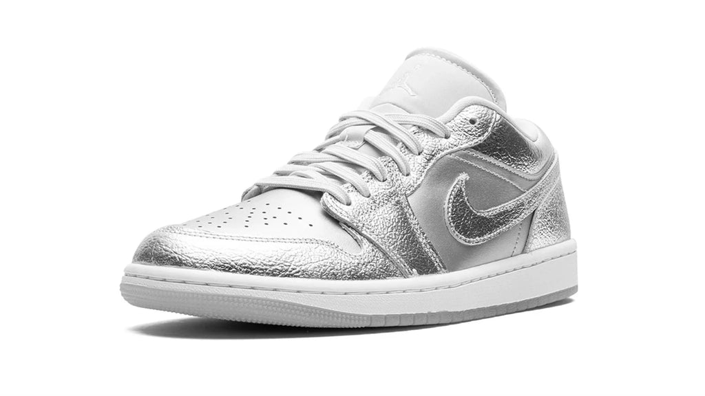 Air Jordan 1 Low SE WMNS Metallic Silver