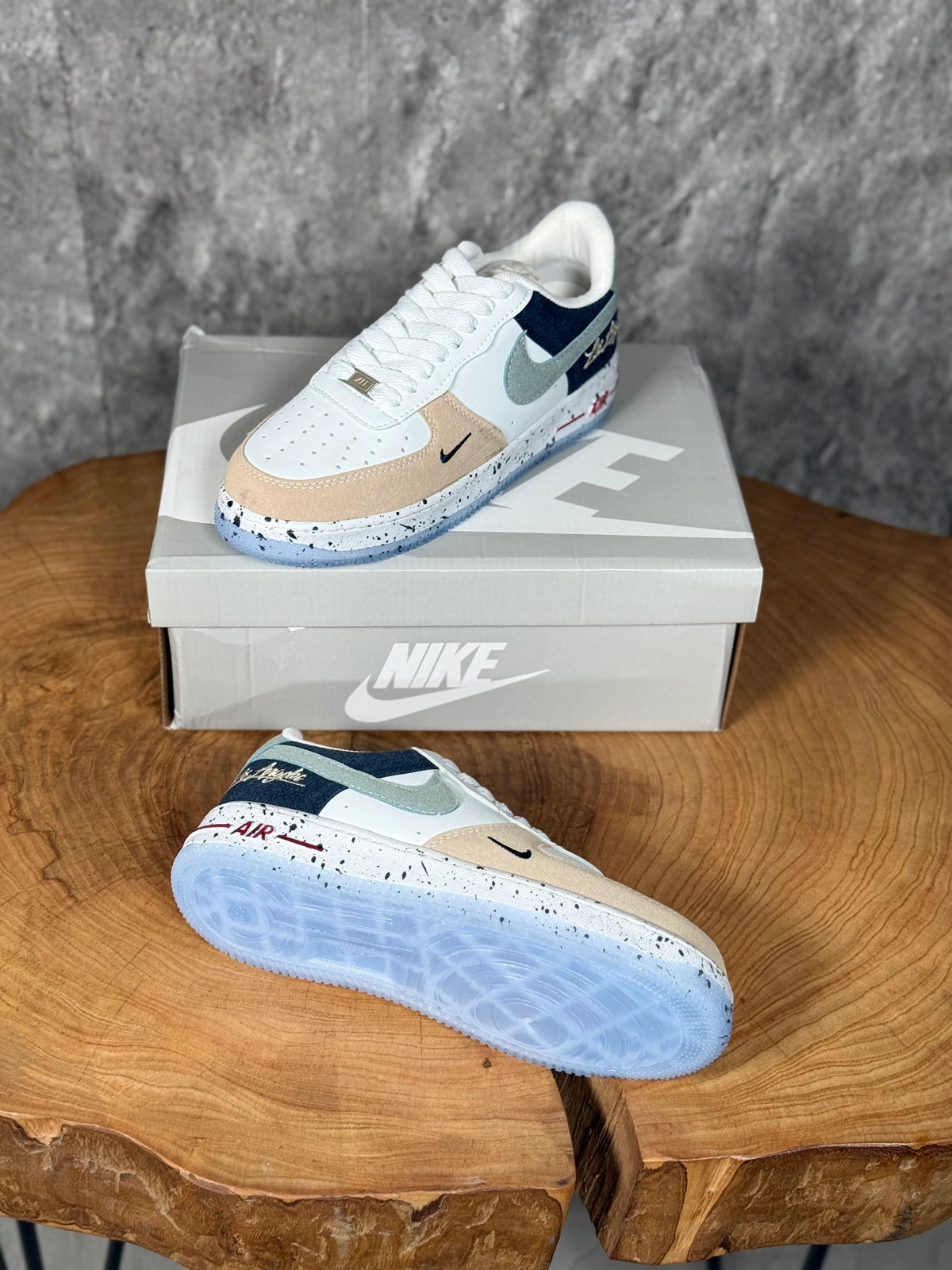 NIKE AIR LOSANGELES MODEL