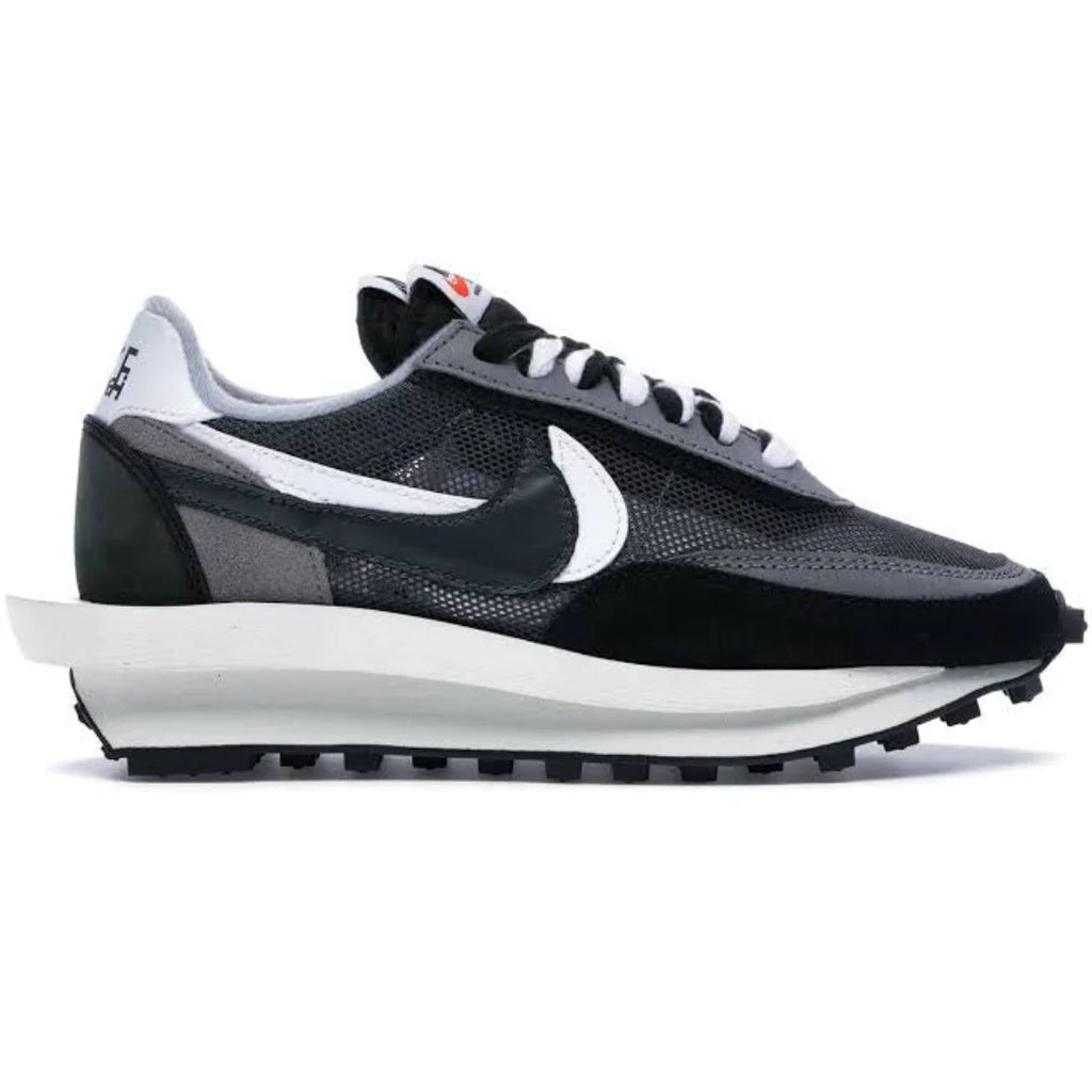 Nike Waffle Sacai Black