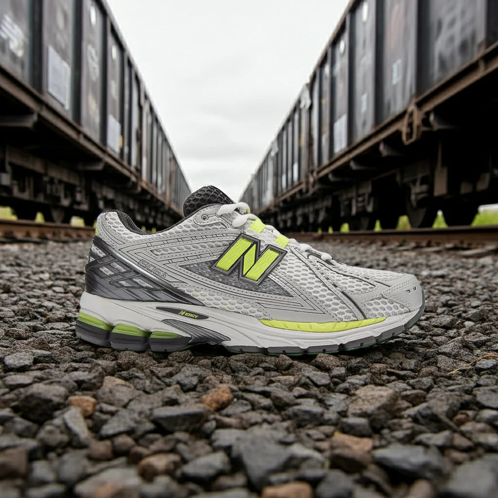 New Balance 1906R Light Silver Metalic Alkaline Green