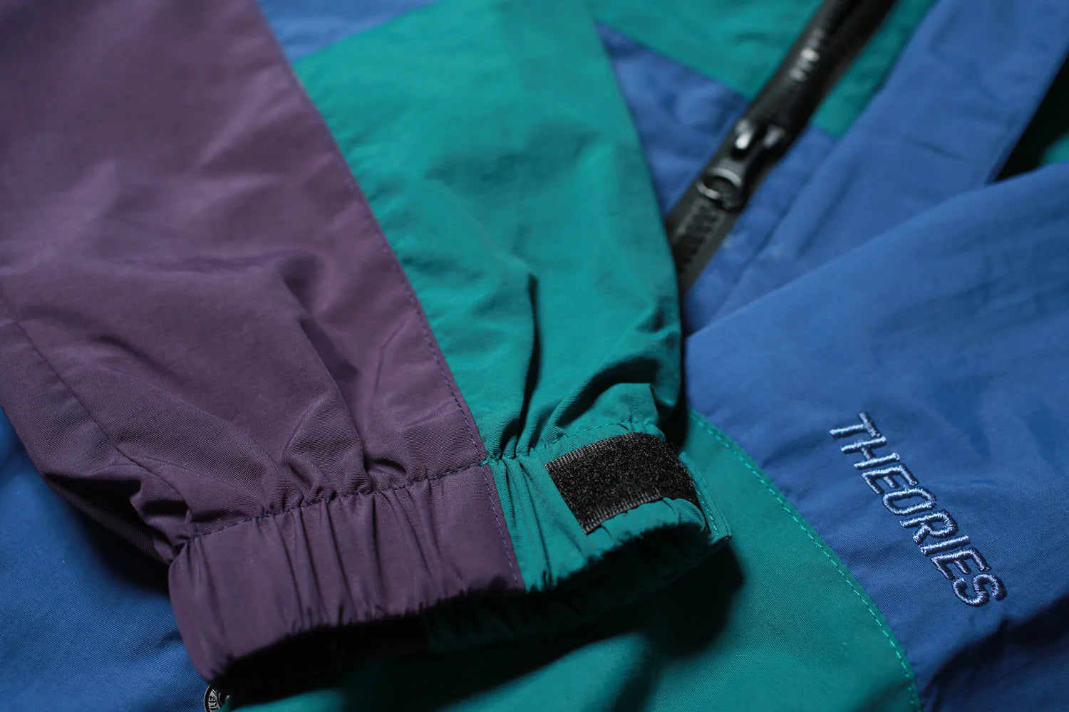 Theories Gale Shell Jacket Blue Green