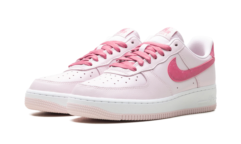 Air Force 1 Low WMNS "Valentine's Day (2026)" IO8755 600