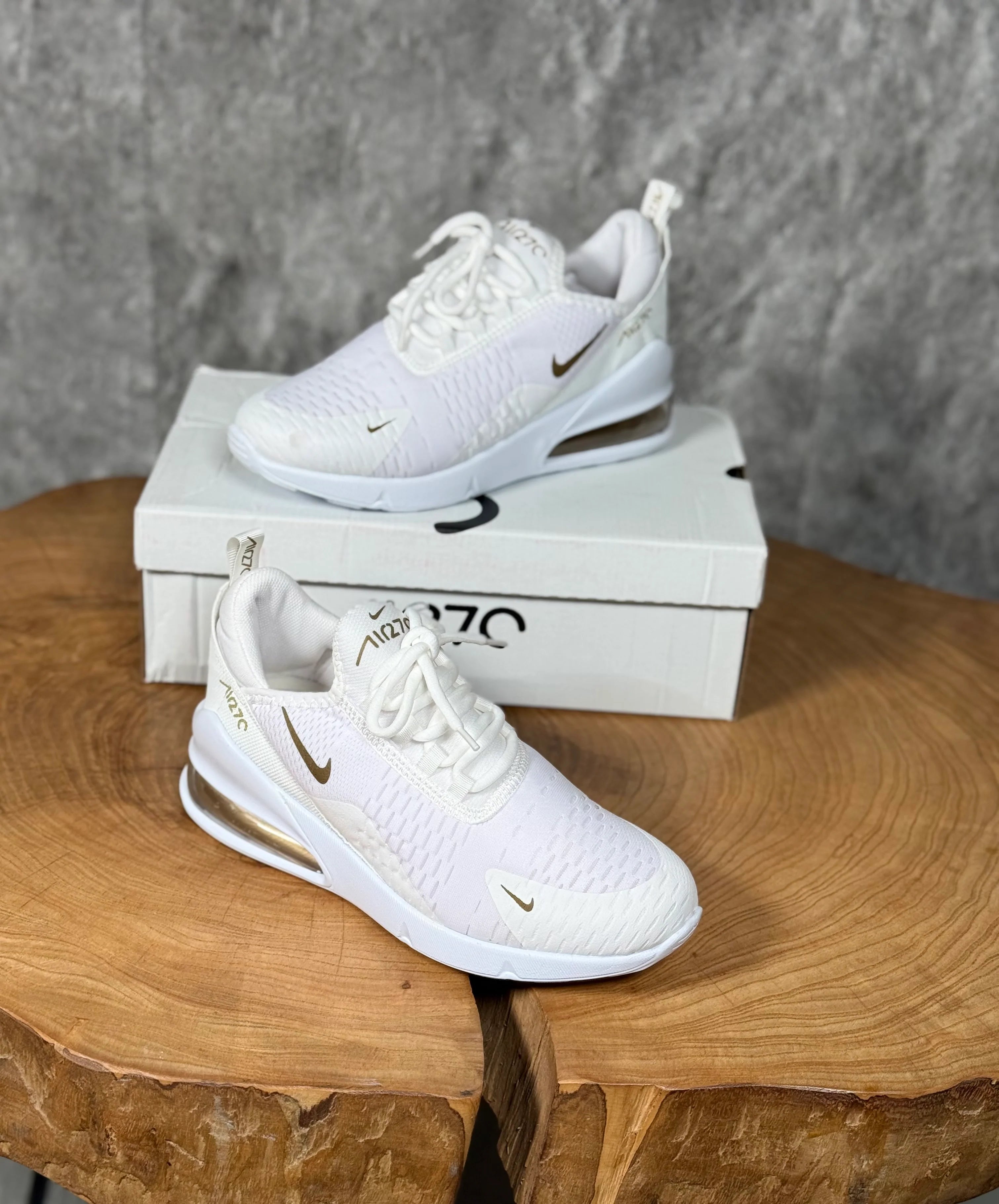 NIKE 270 MODEL