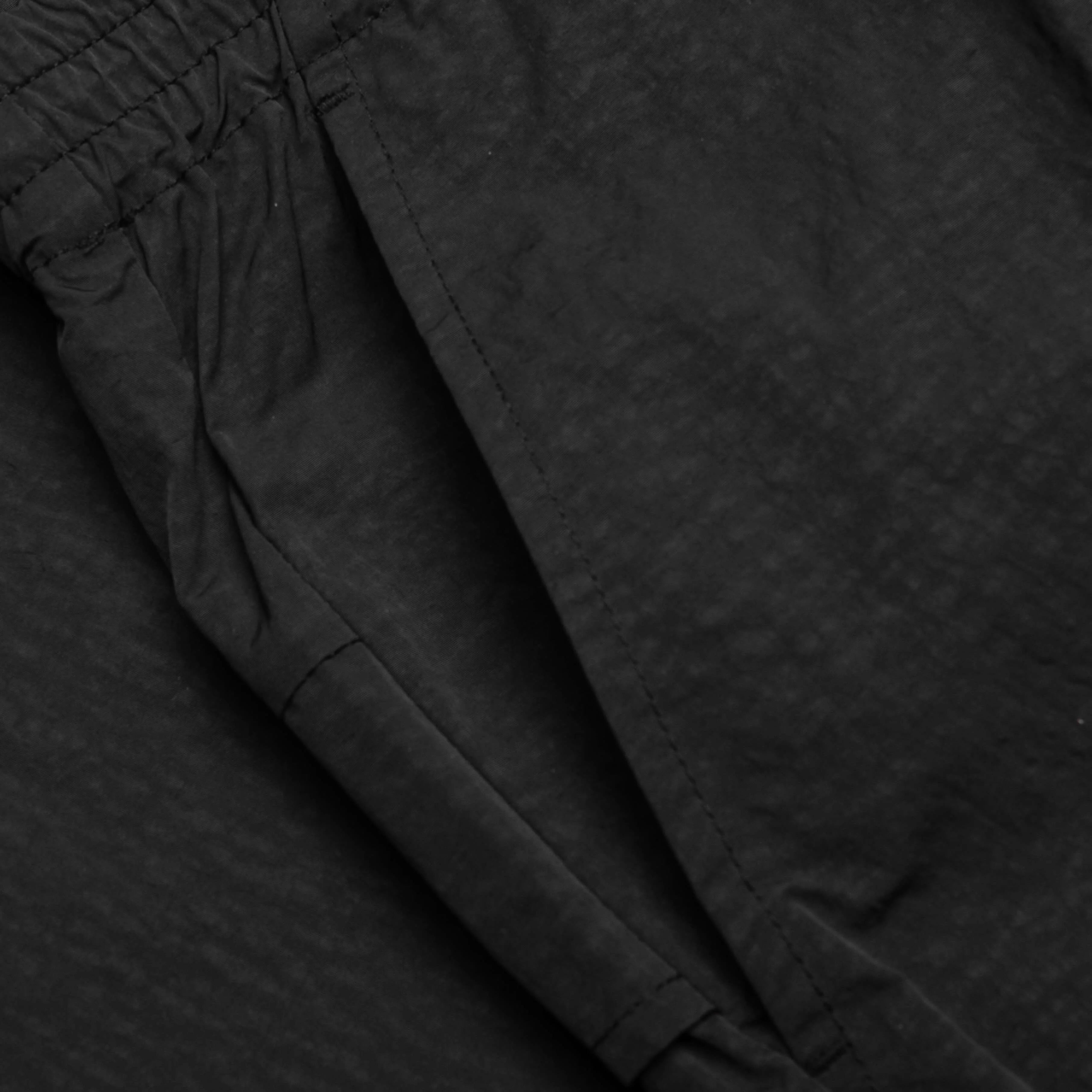 Pine Shorts Black