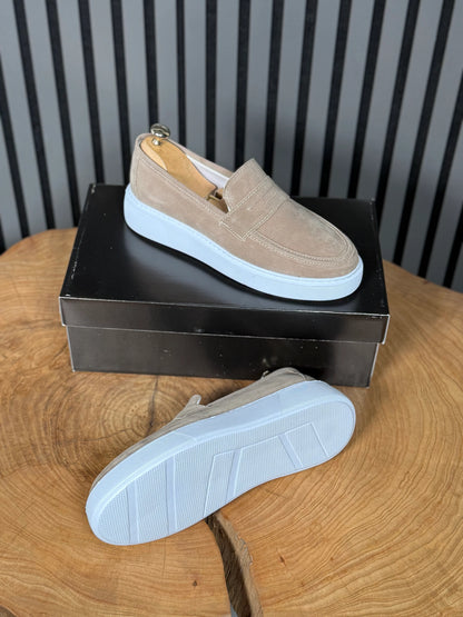 ZARA CASUAL MODEL