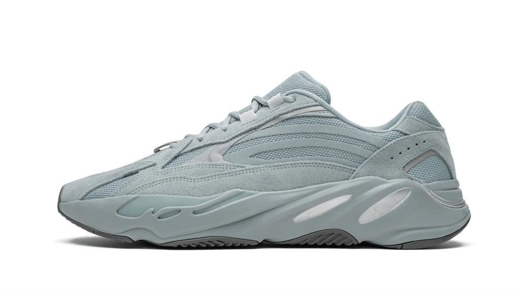 YEEZY BOOST 700 V2 Hospital Blue