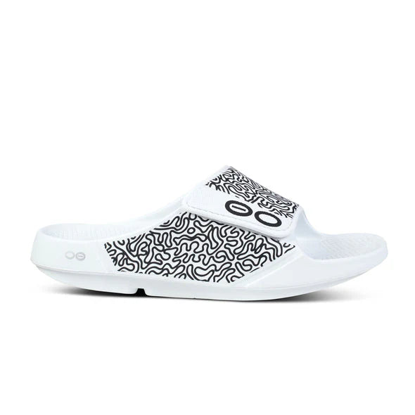 Unisex Ooahh Sports Flex Sandals in White Labyrinth