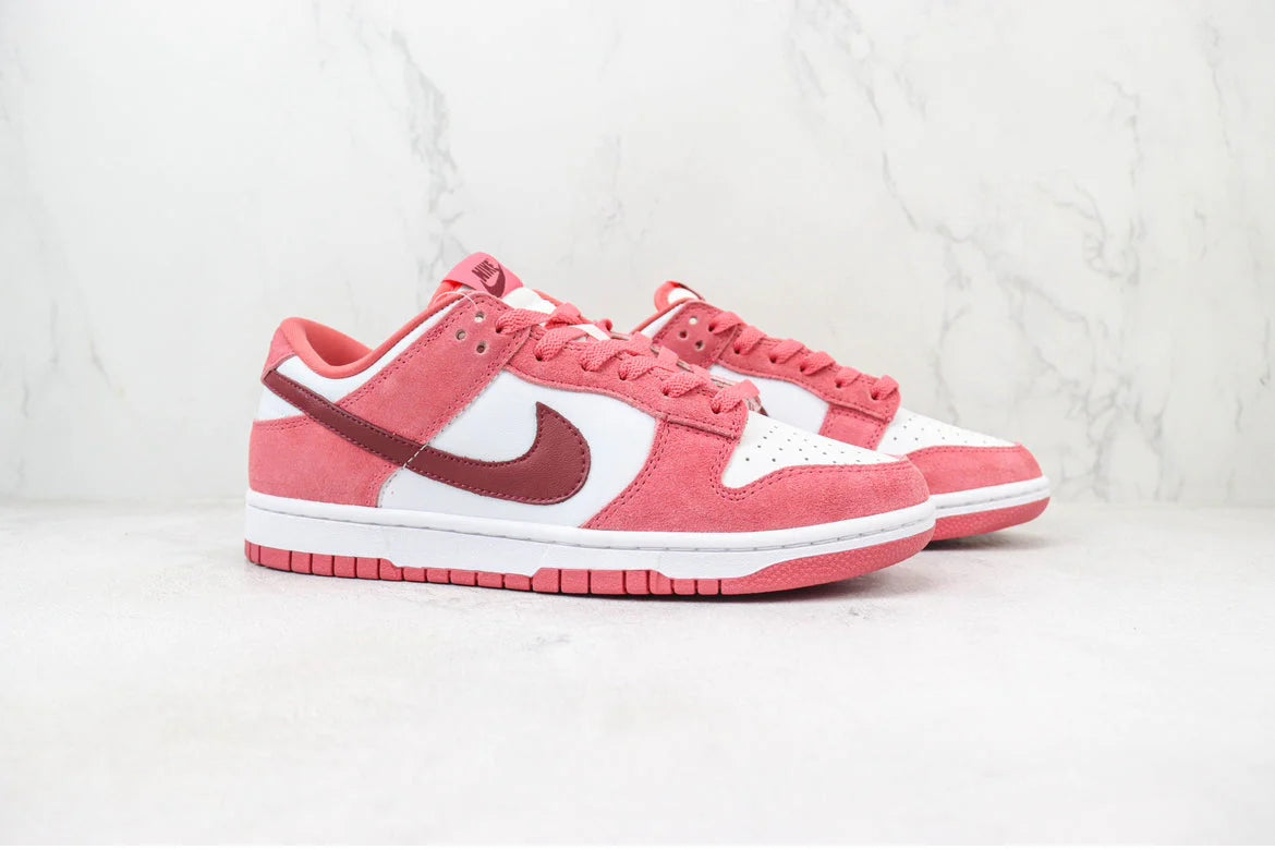 Nike Dunk Low Valentines Day 2024