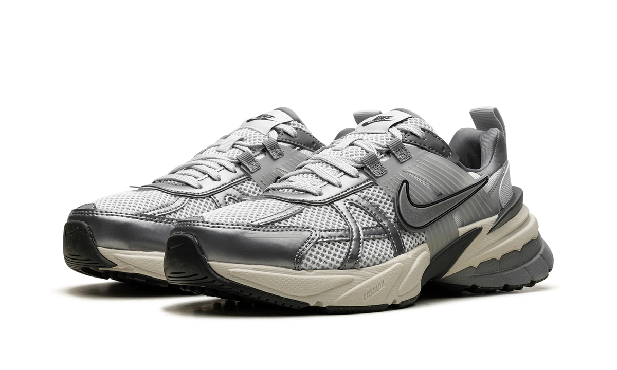 V2K RUN WMNS"Pure Platinum Wolf Grey" FD0736 003
