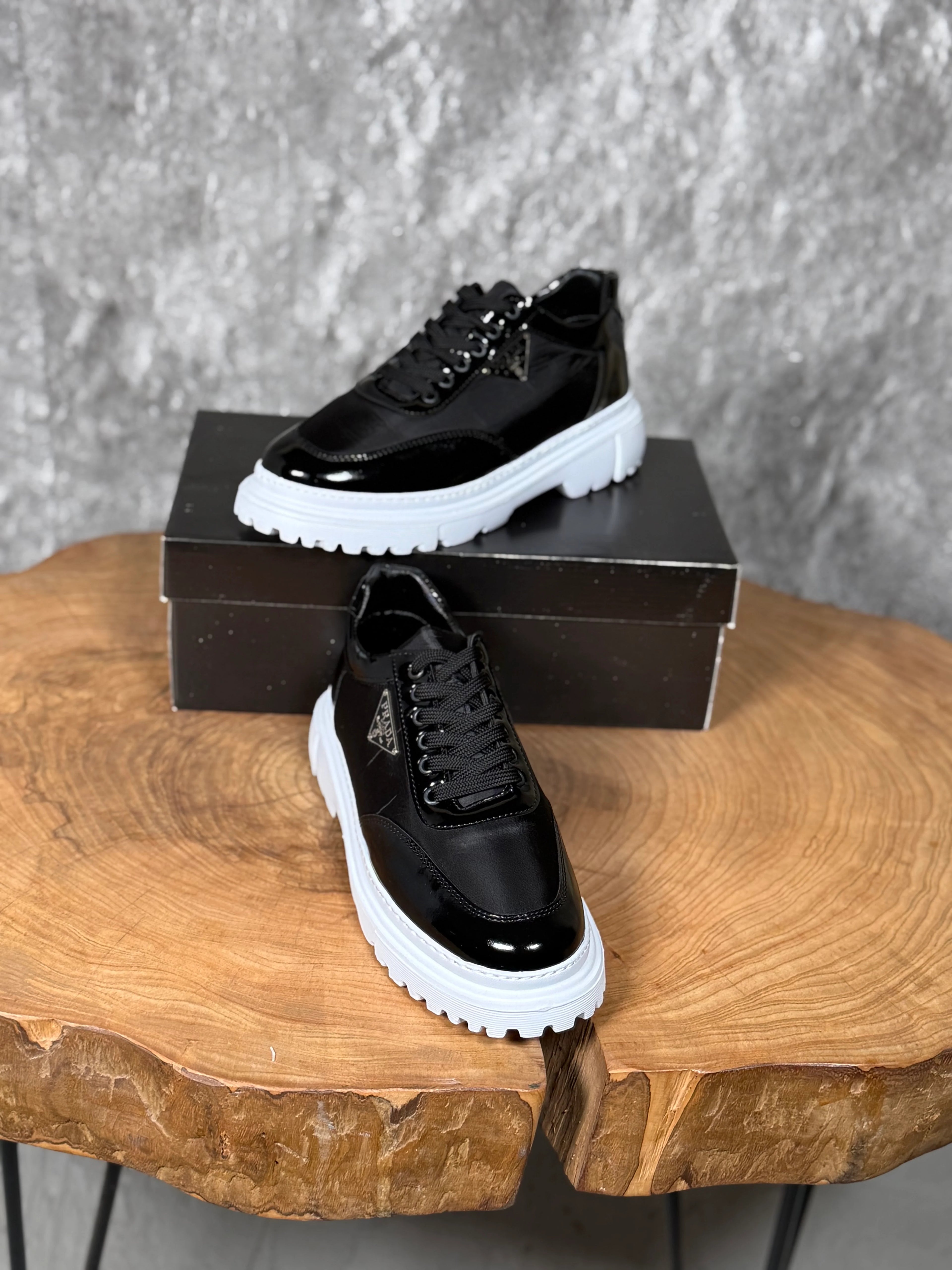 PRADA KLASİK İTALYAN 2