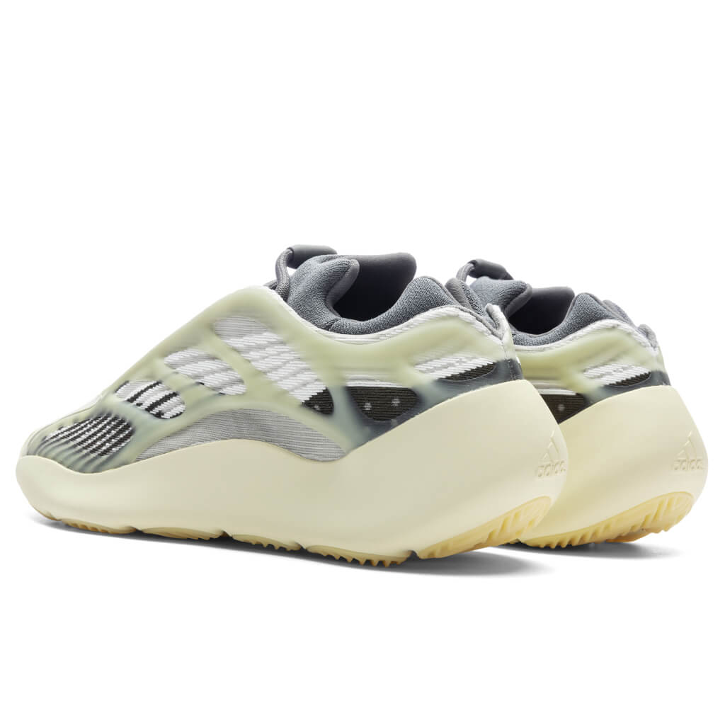 700 V3 Faded Salt