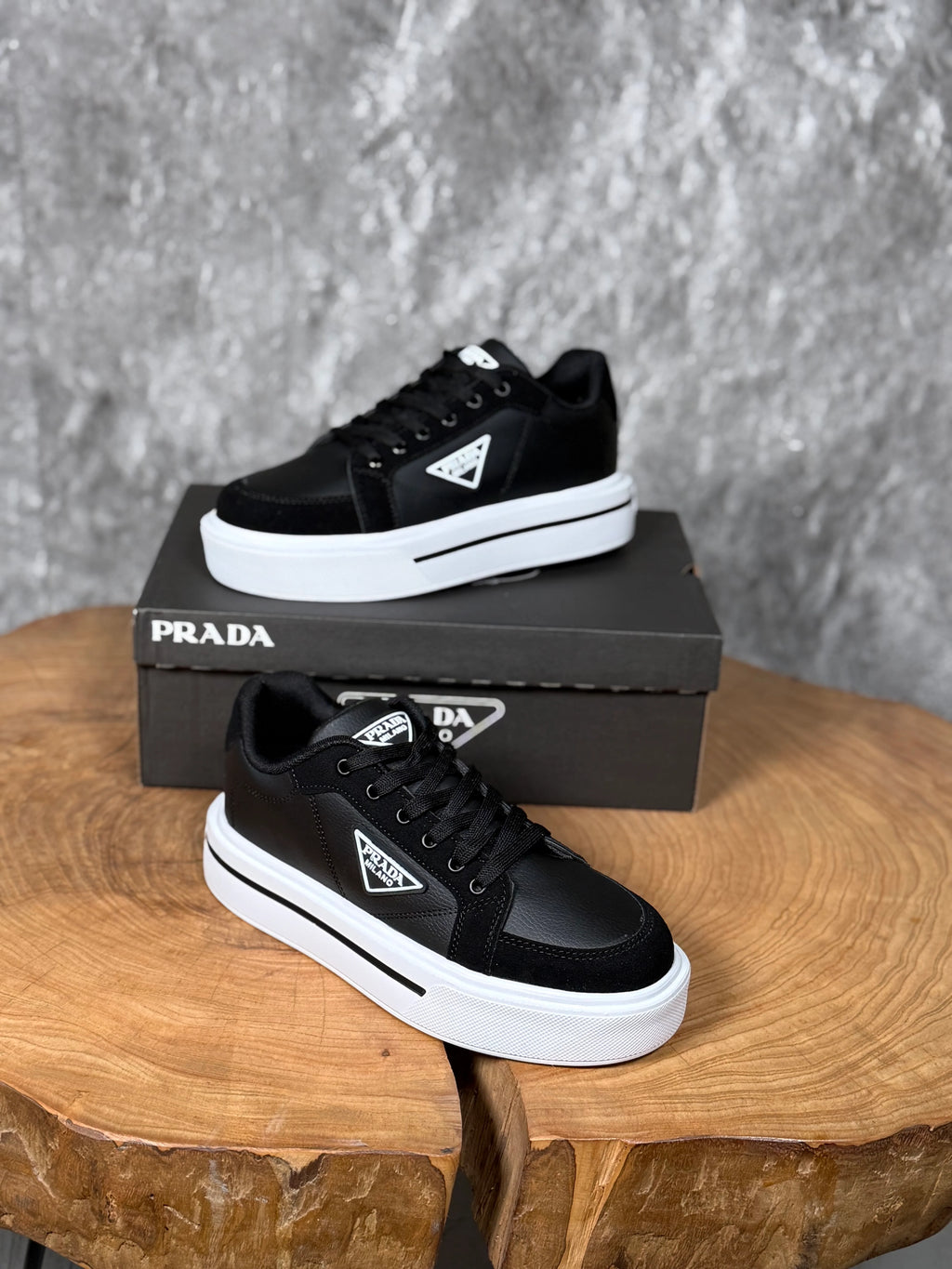 PRADA YENİ SEZON CASUAL