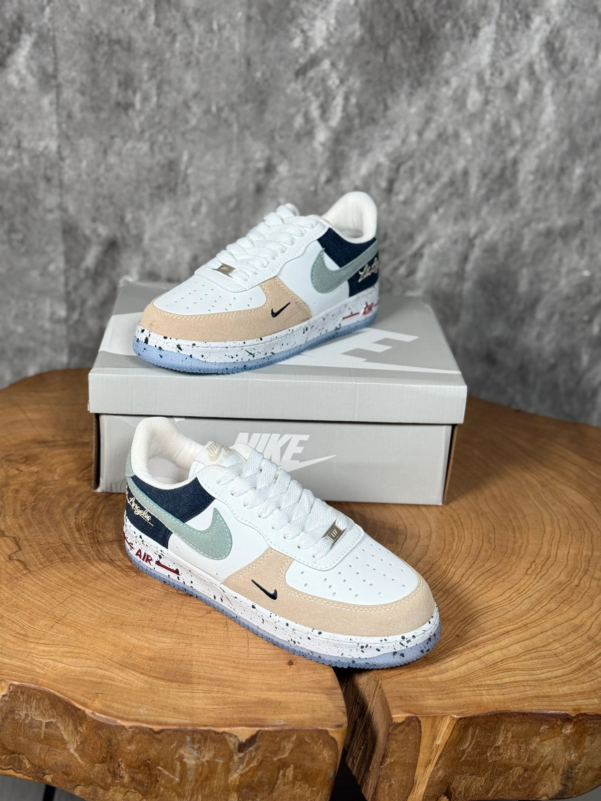 NIKE AIR LOSANGELES MODEL