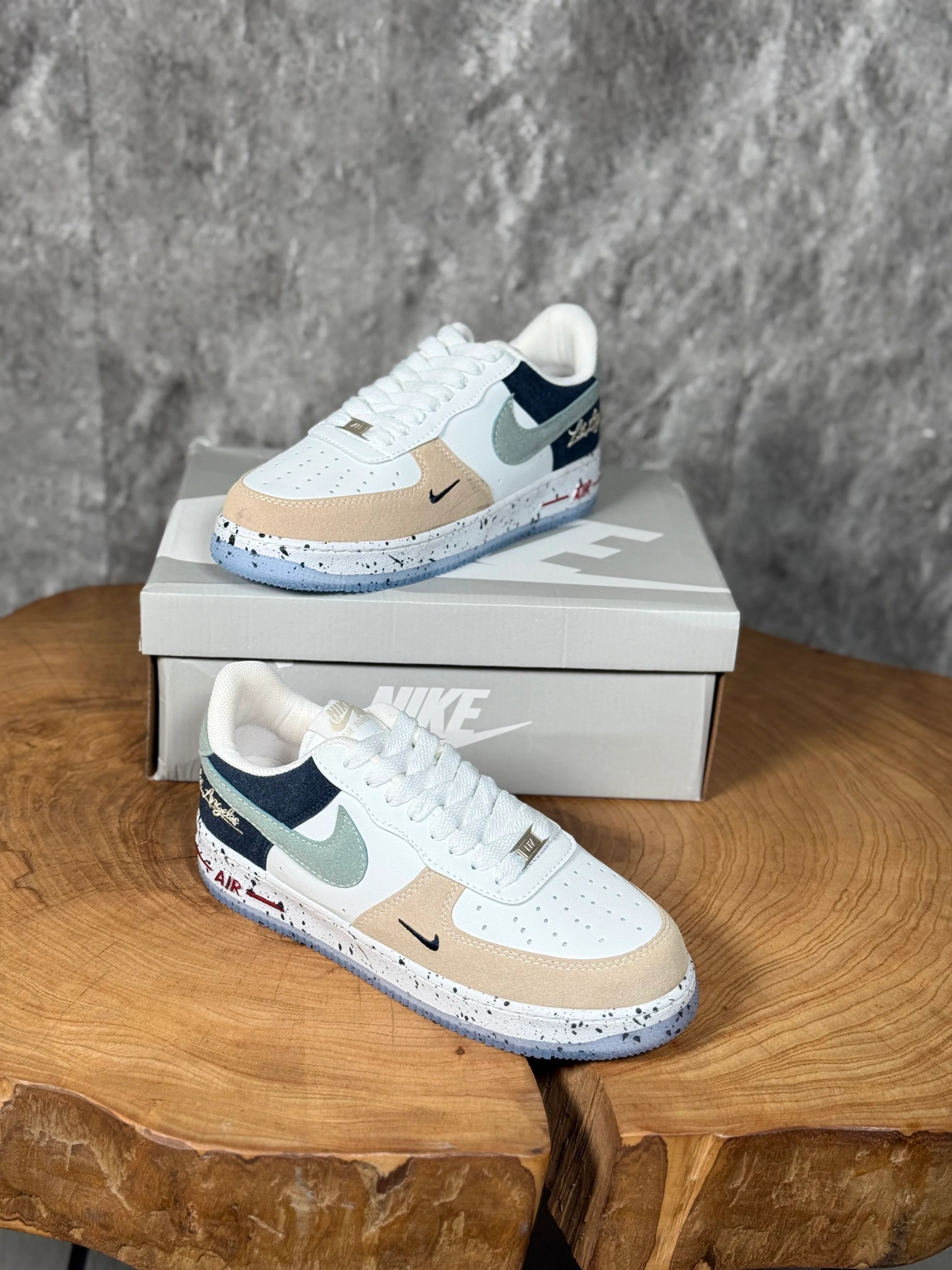 NIKE AIR LOSANGELES MODEL