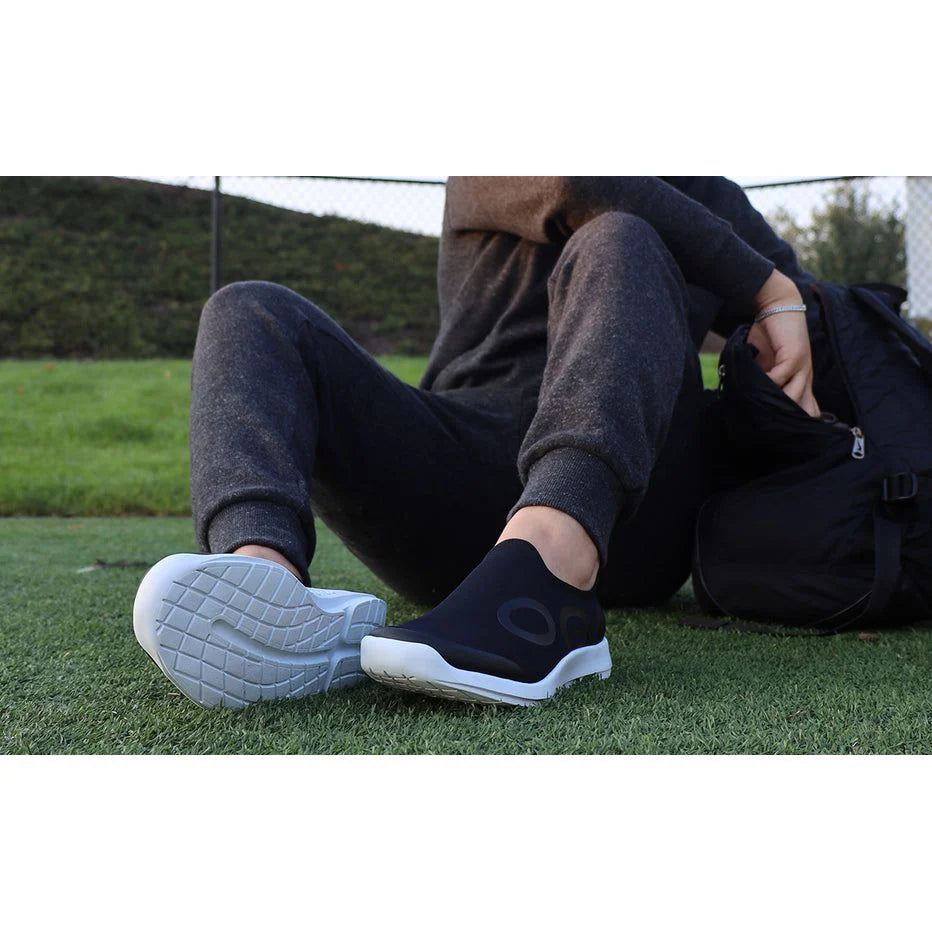Men's OOmg Sport Low Shoe in White/Black