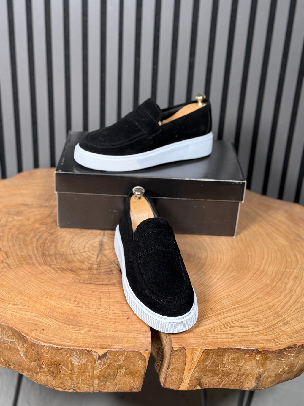 ZARA CASUAL MODEL