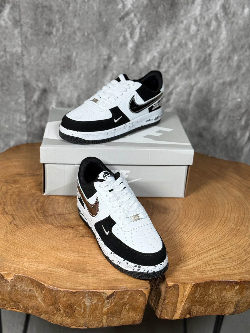 NIKE AIR LOSANGELES MODEL
