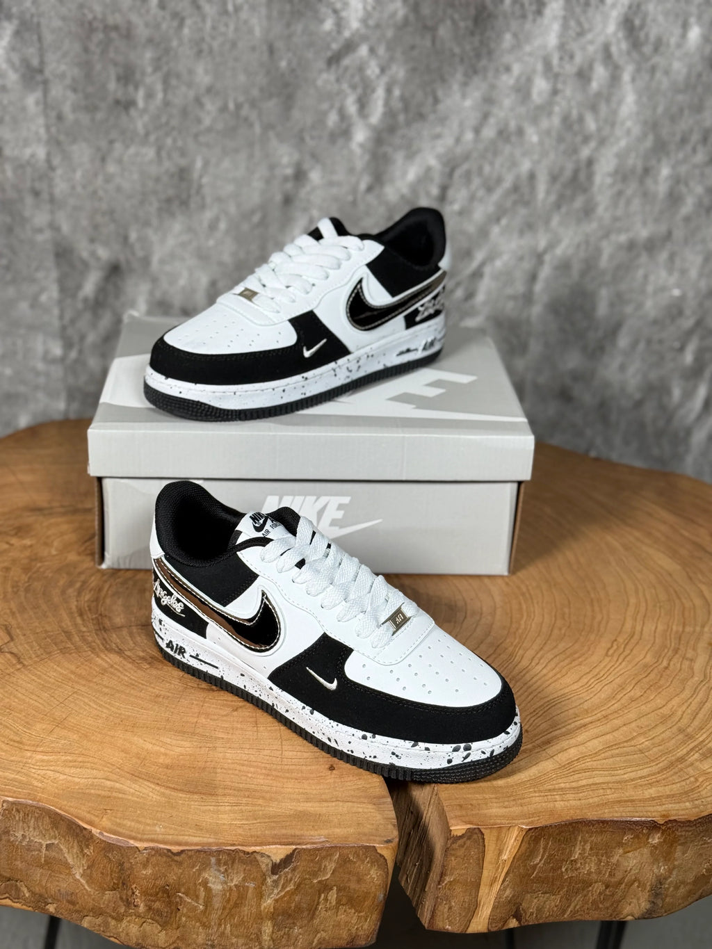 NIKE AIR LOSANGELES MODEL